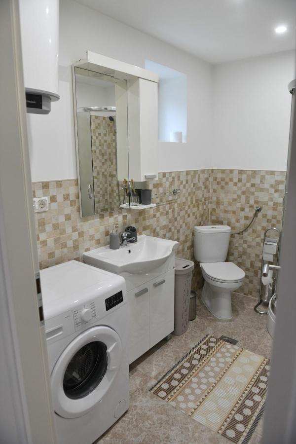 Apartman Lucia Джяково Екстер'єр фото